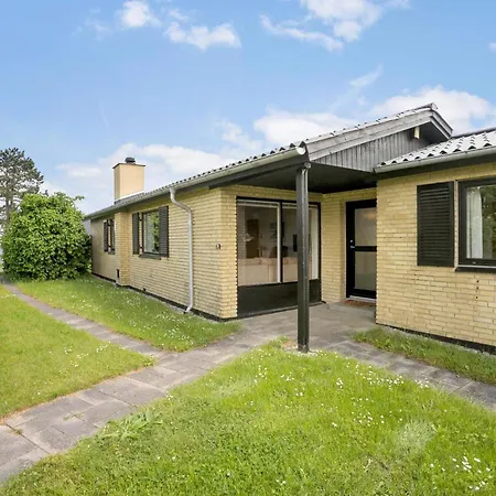 Cozy In With Wifi Mesinge